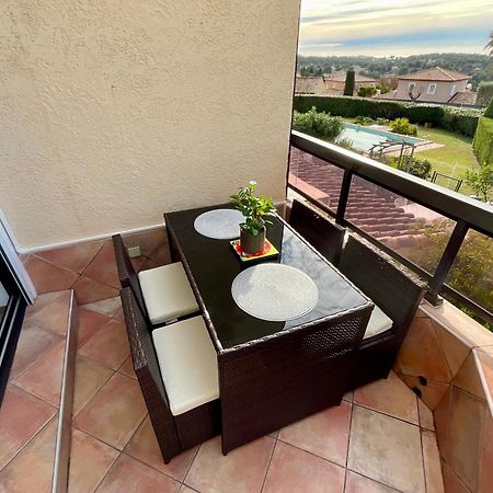 Appartement Sanary Vue Mer Au Calme Luaran gambar