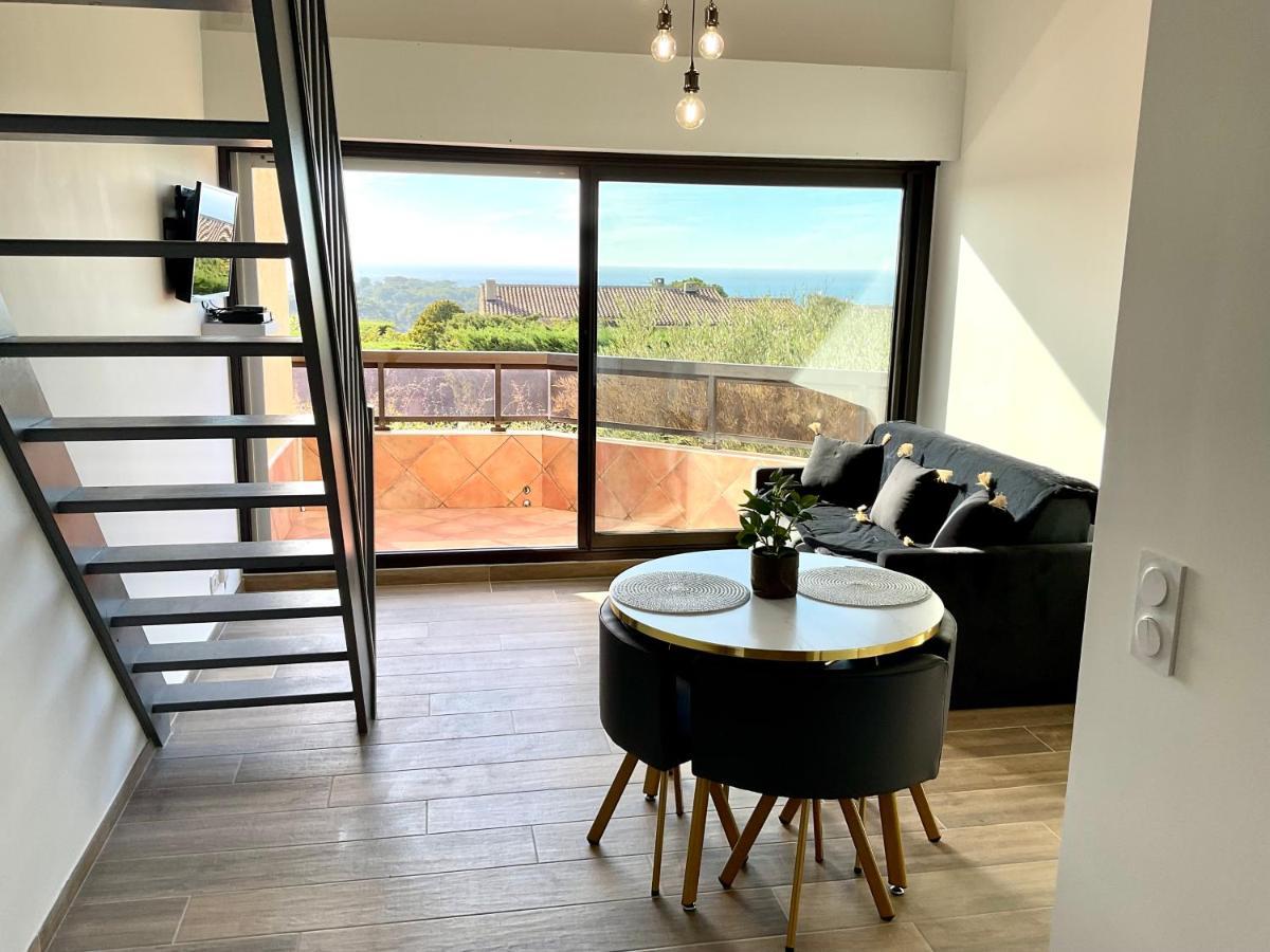 Appartement Sanary Vue Mer Au Calme Luaran gambar